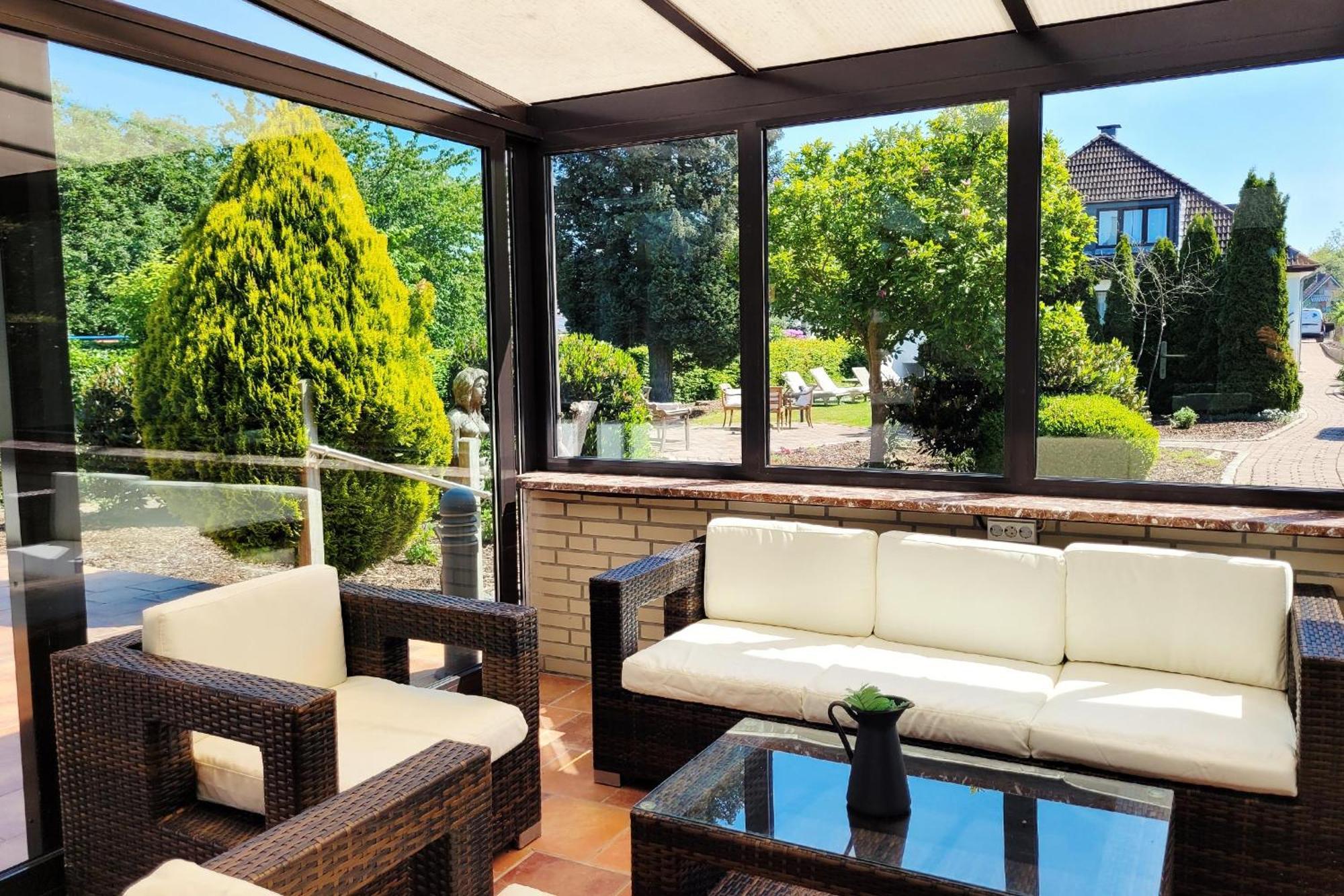 Hochwertige Ferienwohnung Mit Sonnenterrasse & Gartenblick, Nur Wenige Gehminuten Zum Strand ชาร์บอยท์ซ ภายนอก รูปภาพ
