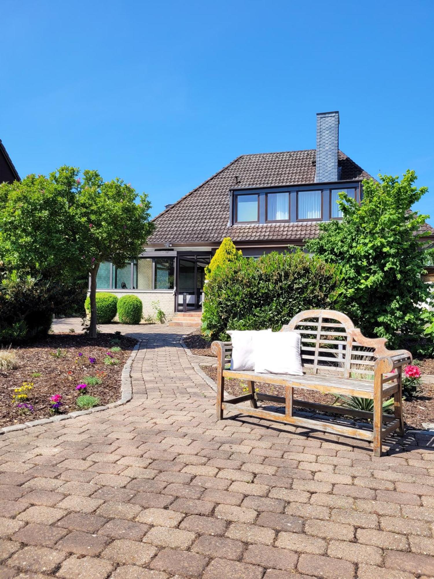 Hochwertige Ferienwohnung Mit Sonnenterrasse & Gartenblick, Nur Wenige Gehminuten Zum Strand ชาร์บอยท์ซ ภายนอก รูปภาพ
