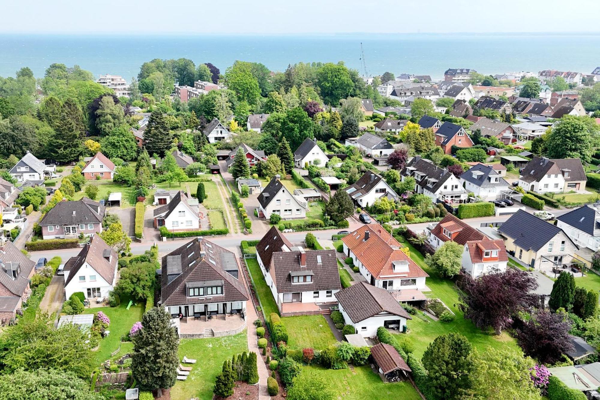 Hochwertige Ferienwohnung Mit Sonnenterrasse & Gartenblick, Nur Wenige Gehminuten Zum Strand ชาร์บอยท์ซ ภายนอก รูปภาพ